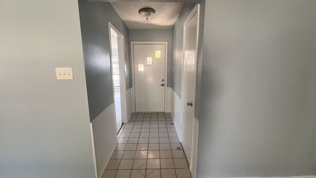 Foto del edificio - Three Bedroom Cozy Home Recently Remodeled!