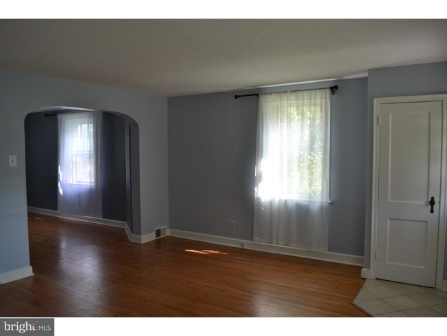 Building Photo - 2805 Belmont Ave