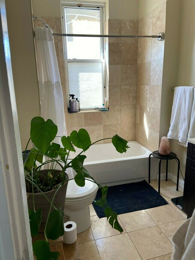 Foto del edificio - 395 Massachusetts Ave