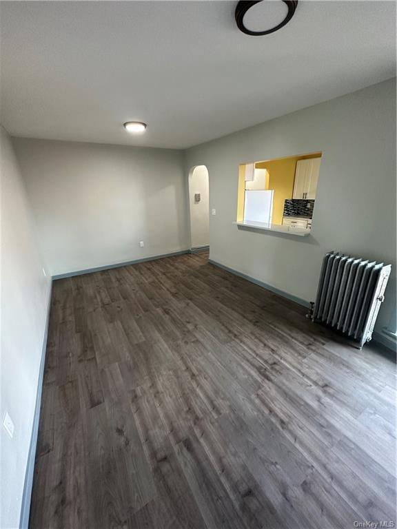 Foto principal - 2 bedroom in Bronx NY 10460