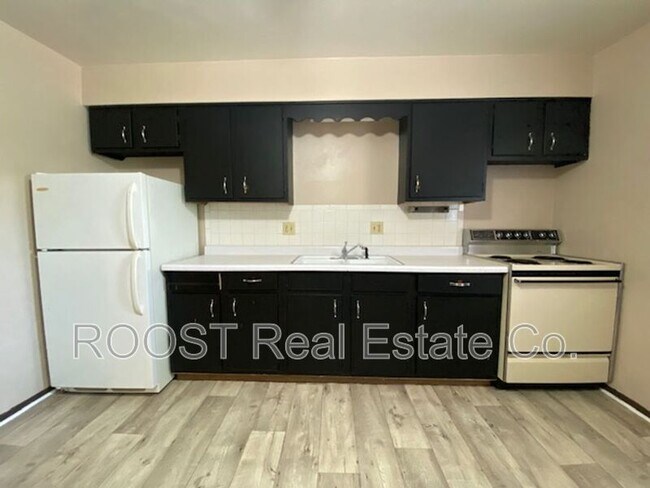 Foto del edificio - 421 N Russell St