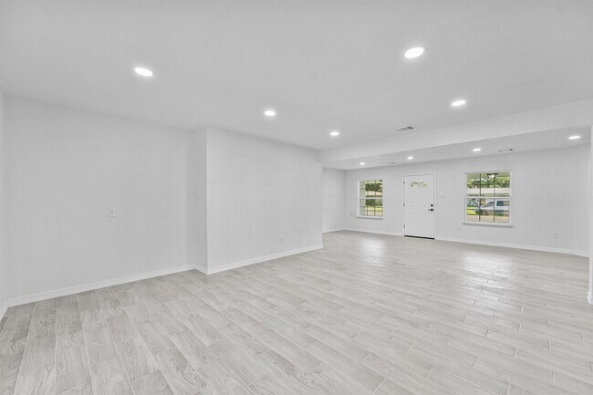 Foto del edificio - 22 13th Ave N