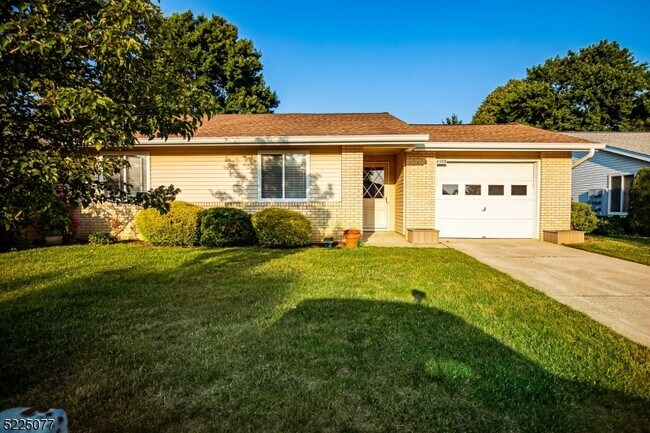 Foto del edificio - 450 Closter Rd