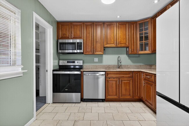 Foto del edificio - 4713 Clintwood Dr