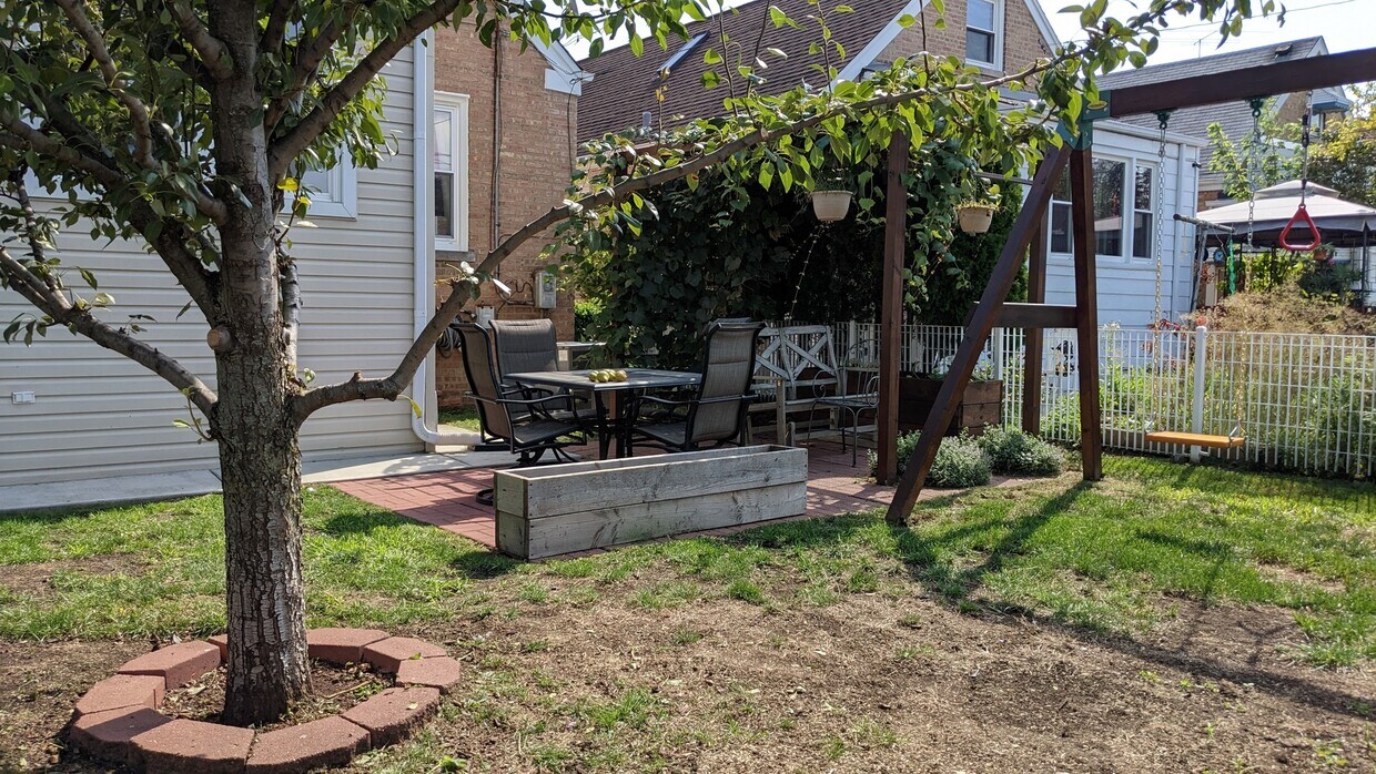 Foto del edificio - 3332 N Nagle Ave