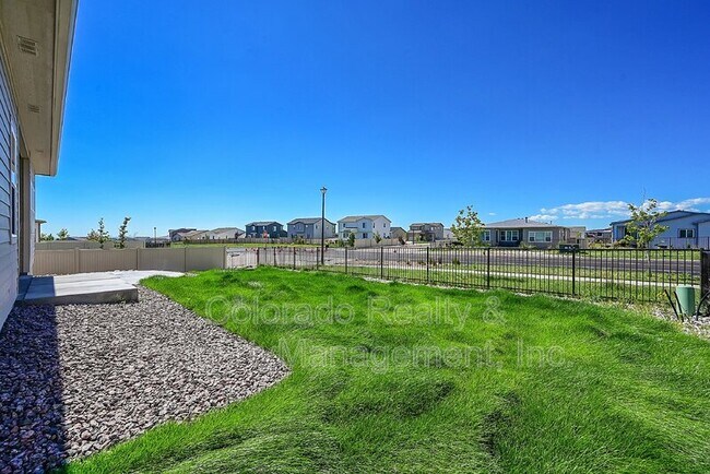 Foto del edificio - 9924 Meridian Hills Trl