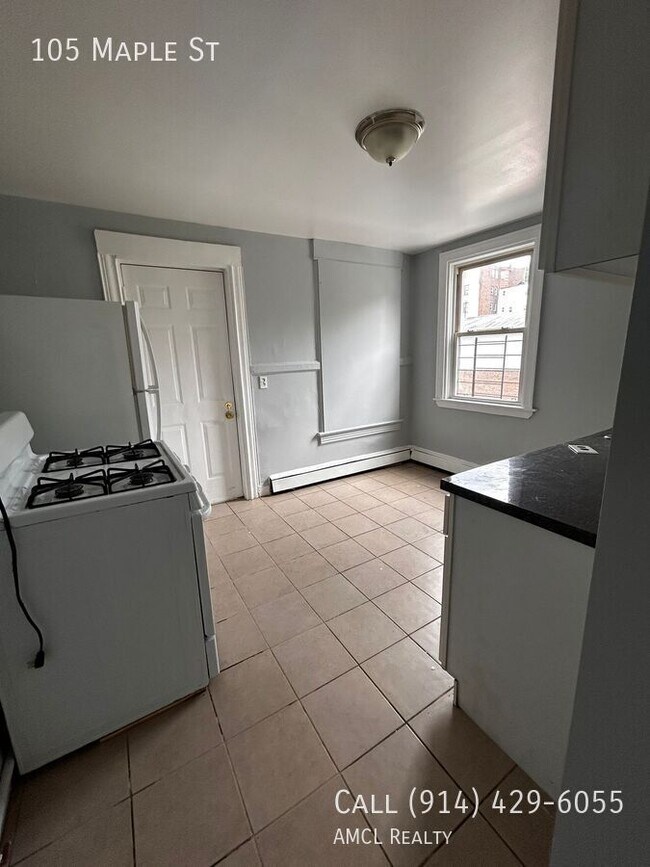 Foto del edificio - 105 Maple St