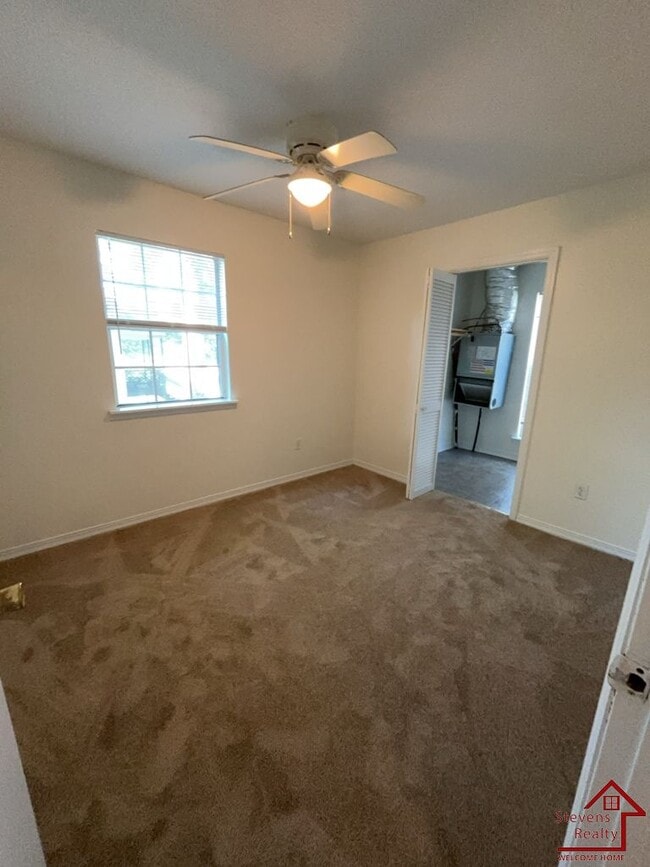 Building Photo - 157 Bybee Woods Dr