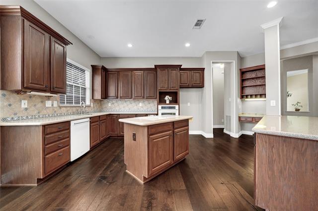 Building Photo - 2413 London Dr