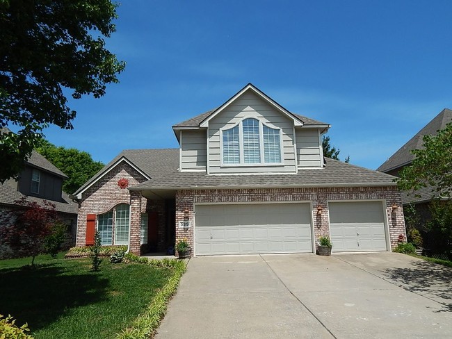 Building Photo - Immaculate 4 Bedroom near 91st and Yale.