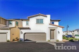 Building Photo - Tricon Menifee