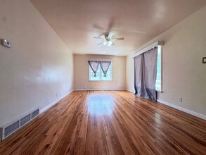 Building Photo - 297 S 500 W