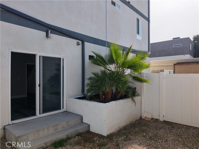 Foto del edificio - 5743 Fulcher Ave