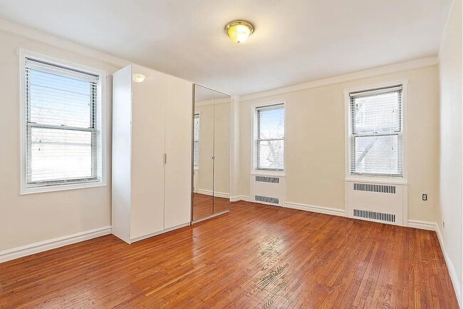 Foto del edificio - 41-15 45th St