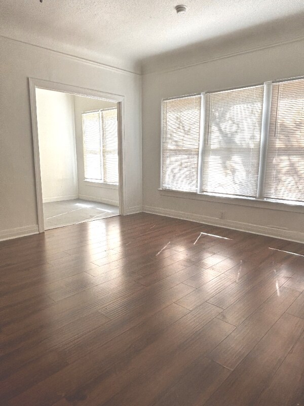 Foto del edificio - 5987 Franklin Ave