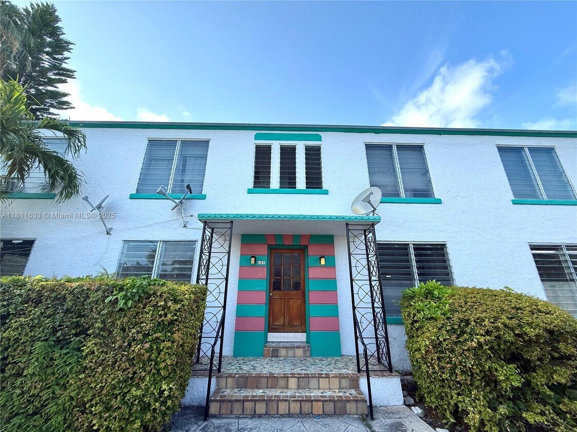 Foto principal - 641 10th St