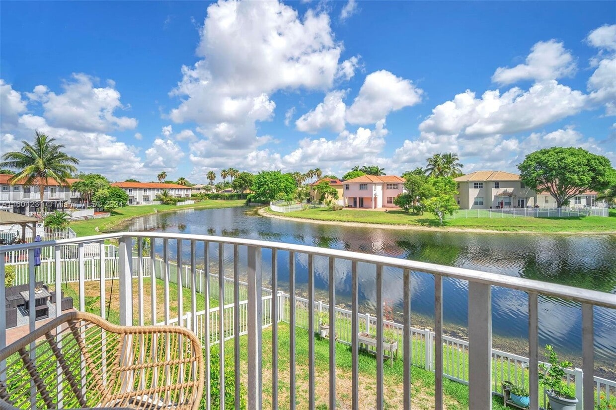 Primary Photo - 12937 SW 28th Ct