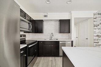 Building Photo - 300 Pecore St