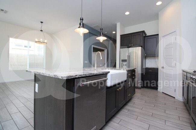 Building Photo - 10106 E Naranja Ave