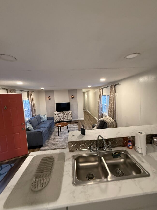 Building Photo - 7284 US-15