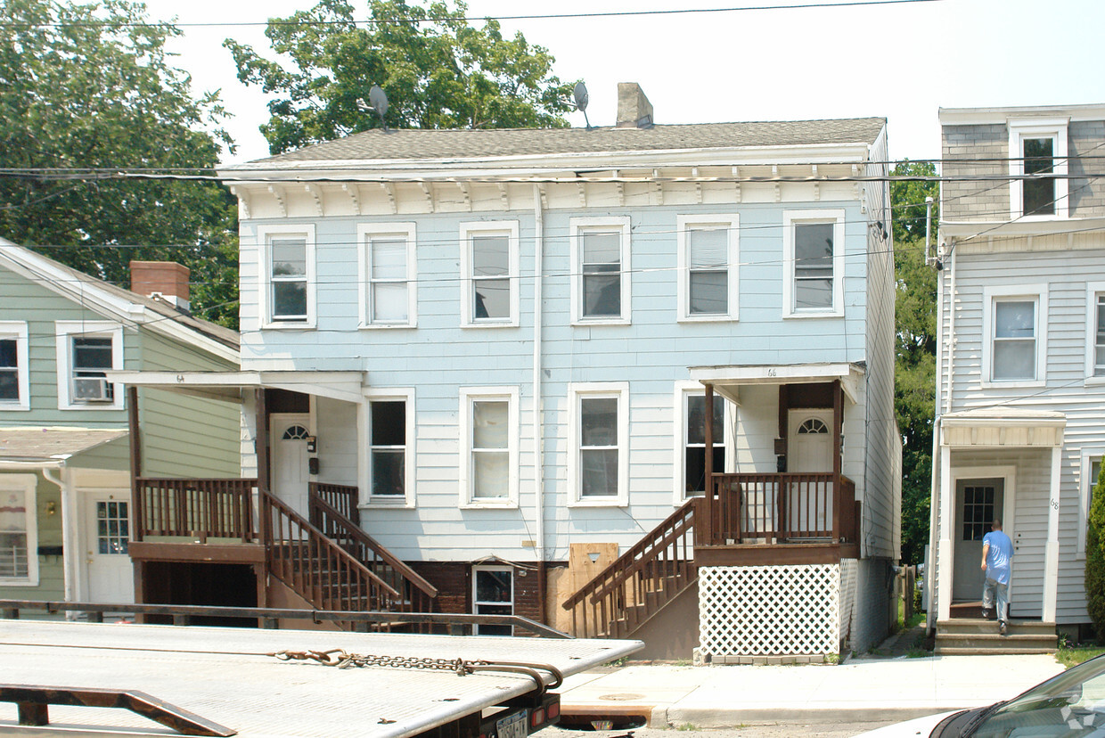 Building Photo - 64-66 Catharine St