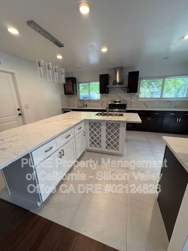 Building Photo - 1385 Dentwood Dr