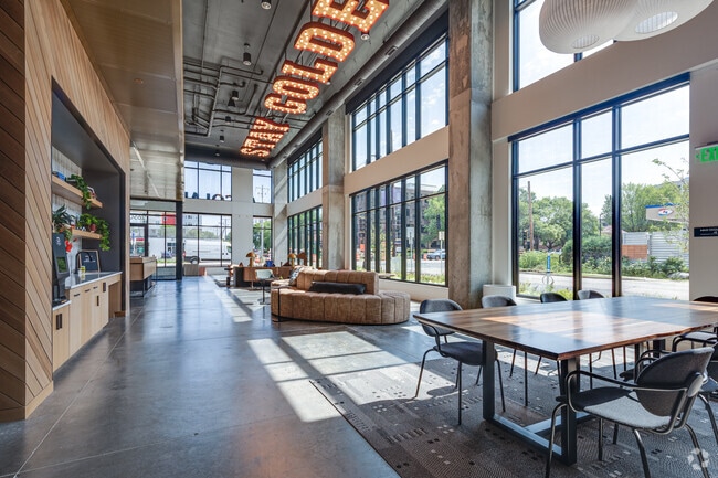 Lobby - Accolade Minneapolis