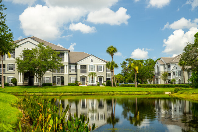 Building Photo - MAA Lakewood Ranch