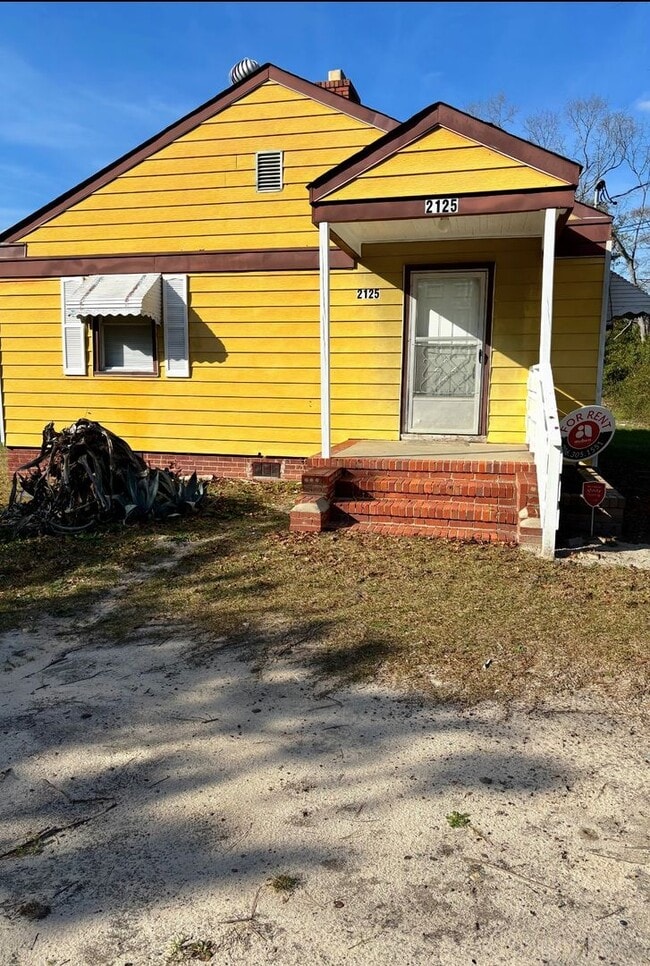 Building Photo - 2125 Kennedy Dr