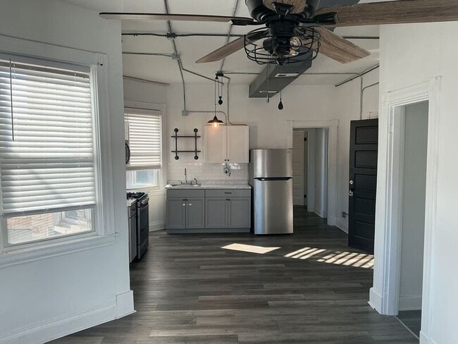 Foto del edificio - 4539 Montgomery Rd