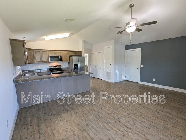 Building Photo - 138 Cottage View Dr
