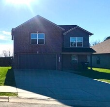 Building Photo - 1137 Gentry Dr