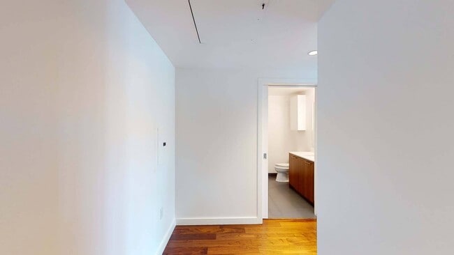 Interior Photo - 399 Fremont