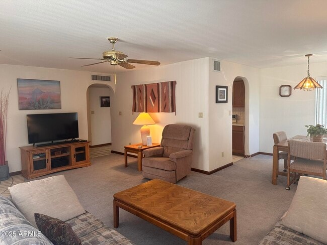 Building Photo - 16615 E Gunsight Dr