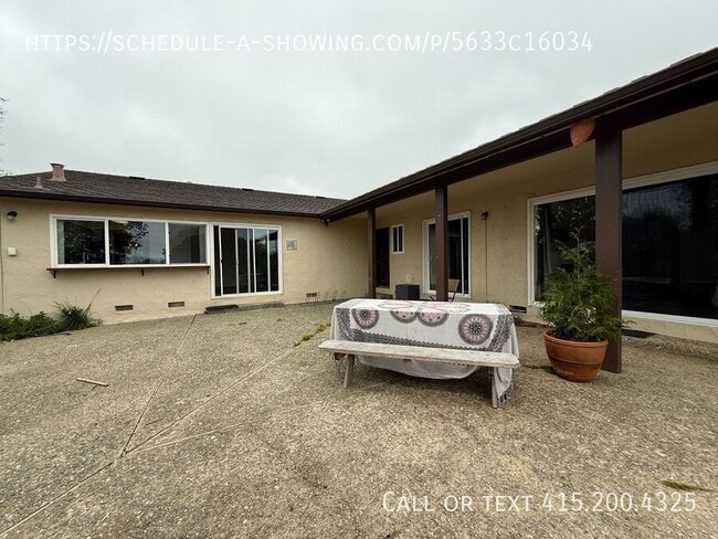 Building Photo - 9220 Canyon Oak Rd