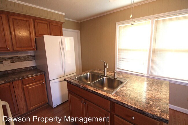 Foto del edificio - 3 br, 1 bath House - 308 Grover Moore Place