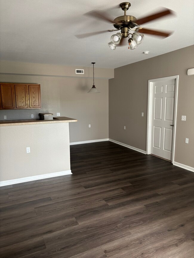 dining area - Weathered Rock II