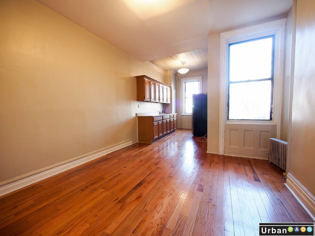 Primary Photo - 879 St Johns Pl