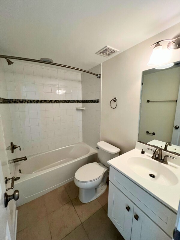 Foto del edificio - 22207 N Arlington Blvd