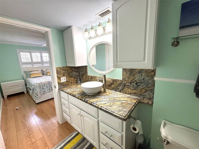 Foto del edificio - 2236 N Cypress Bend Dr