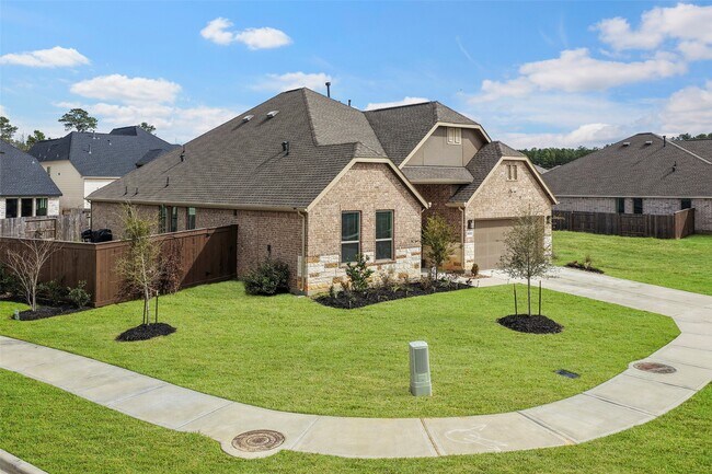 Building Photo - 29003 Spicewood Vly Dr