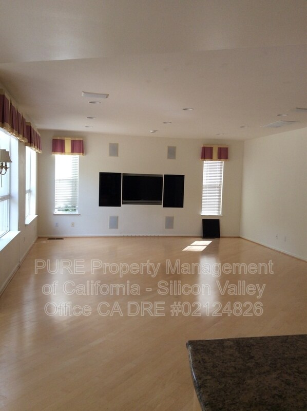 Foto del edificio - 743 Solstice Ct