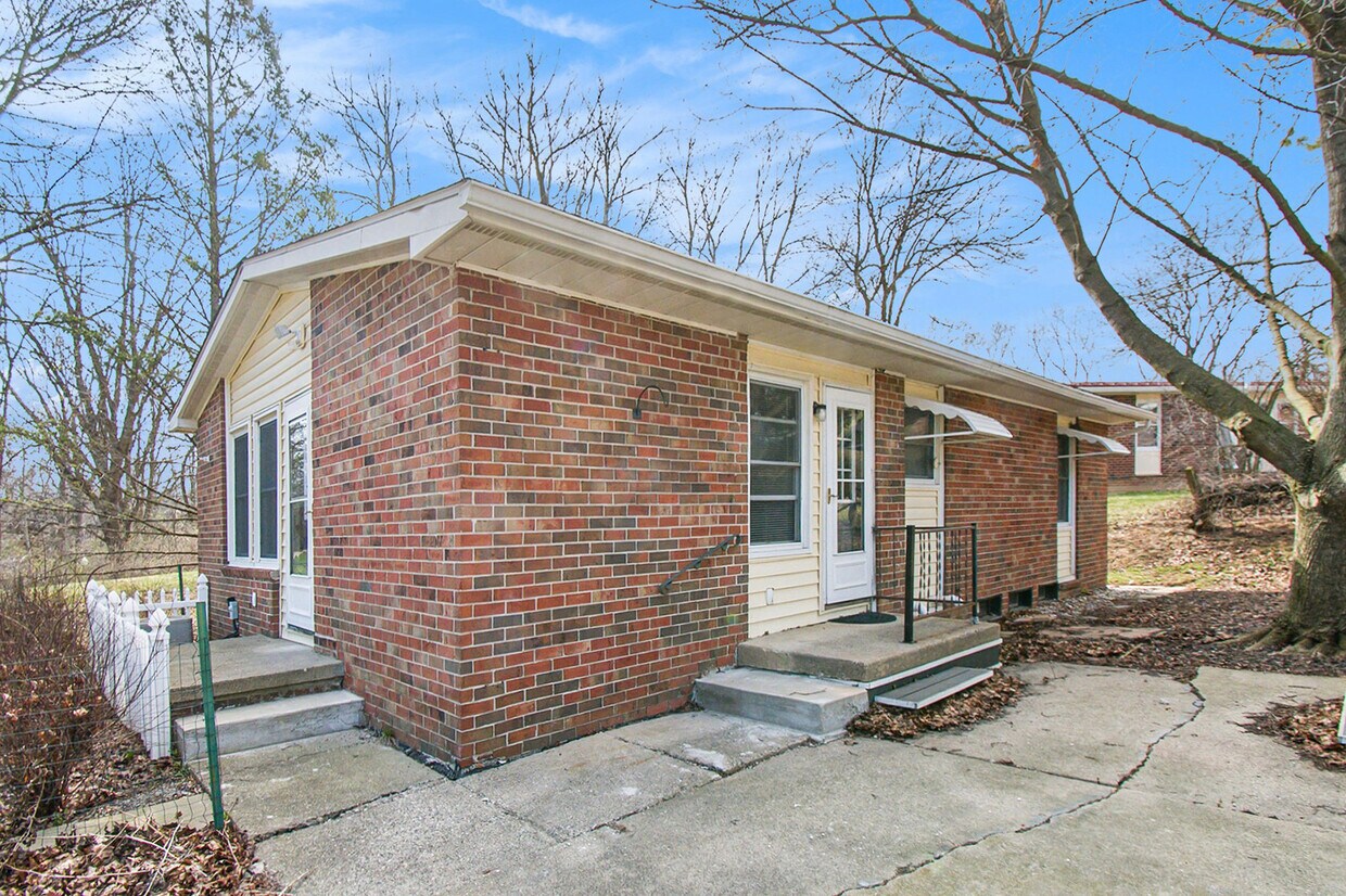 Foto principal - 2071 Winewood Ave