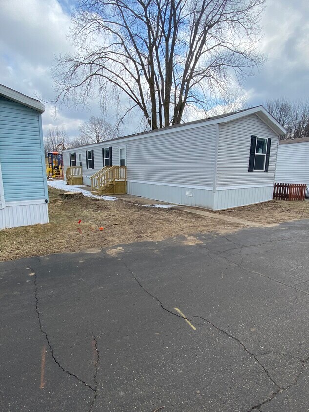 Primary Photo - New 3 bedroom house available!