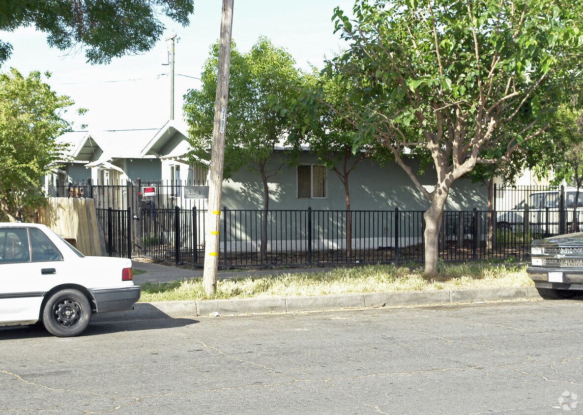 Primary Photo - 336 W 12th St