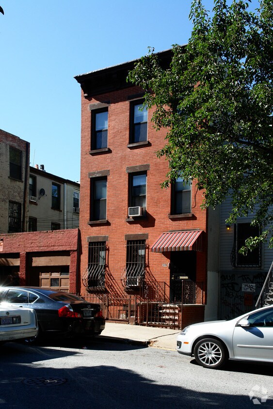 Building Photo - 336 12th St