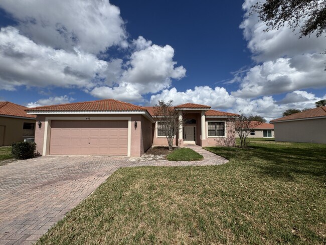 Foto del edificio - 446 Caraway Dr