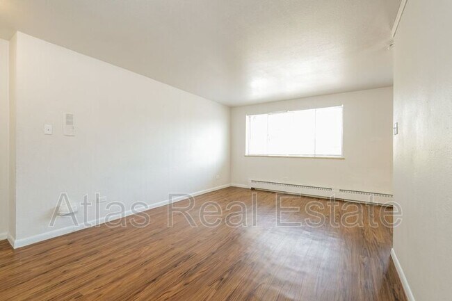 Foto del edificio - 4991 Lowell Blvd