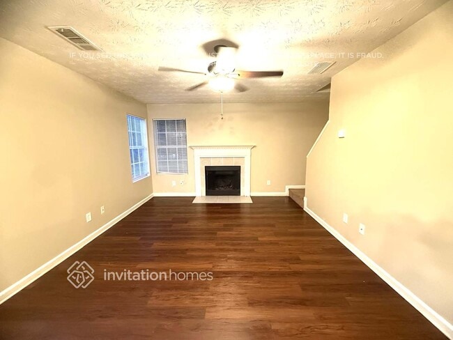 Building Photo - 10 Summer Breeze Ct