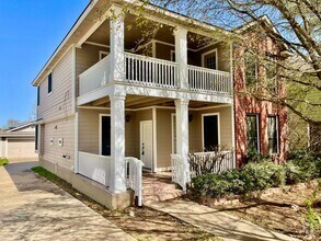 Building Photo - 4682 Mather